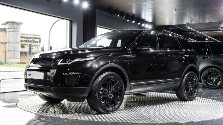 Así es el Land Rover Evoque ‘Ground Effect Edition’ de Khan Design: Lujo y exclusividad en el «lado oscuro»