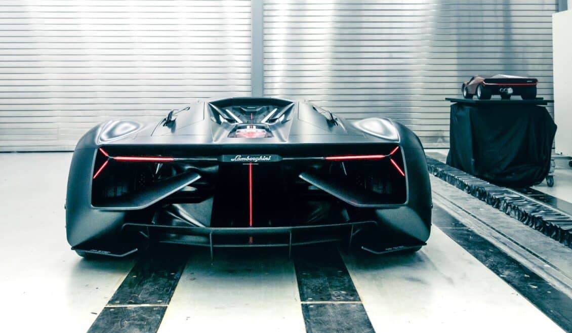 Lamborghini quiere que su fibra de carbono se repare sola y acumule energía