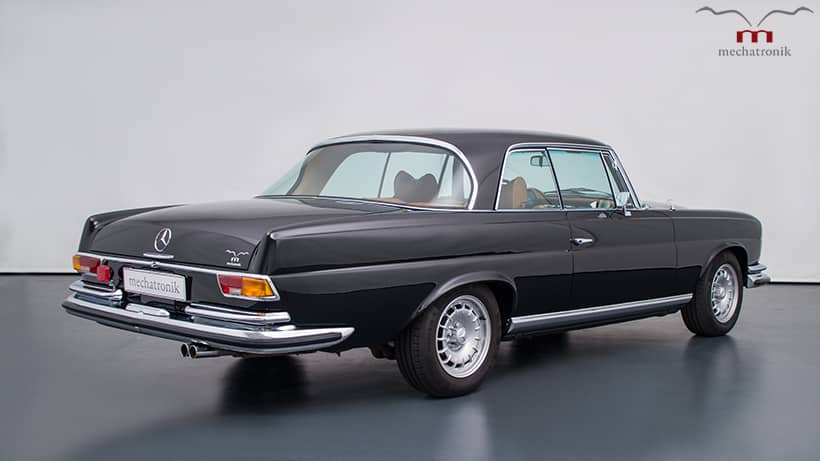 Mercedes-Benz-W111-1970-4.jpg