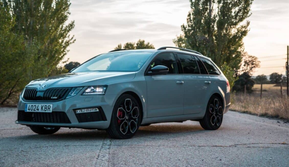 Prueba Škoda Octavia Combi RS 245 CV: Ideal para llevar a la familia de viaje… o de tramo, tú eliges