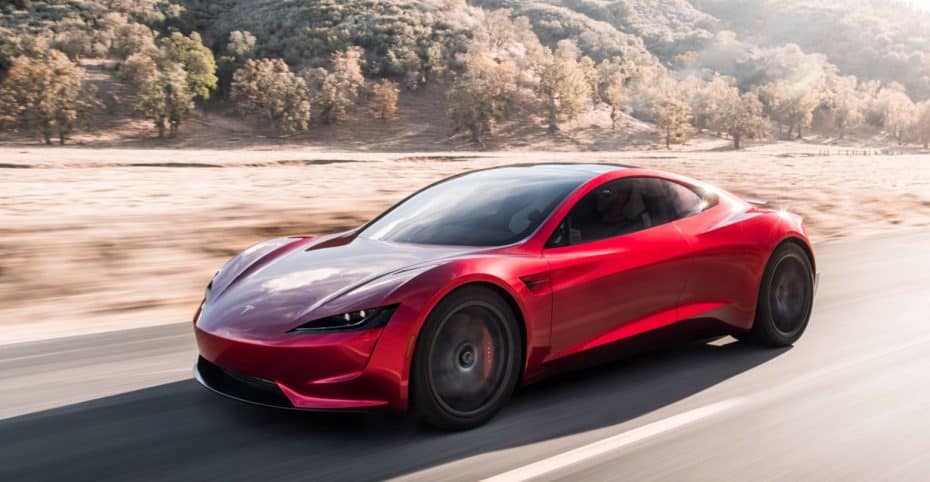 El Tesla Roadster equipará hasta diez cohetes propulsores ¿Un SpaceX sobre ruedas?