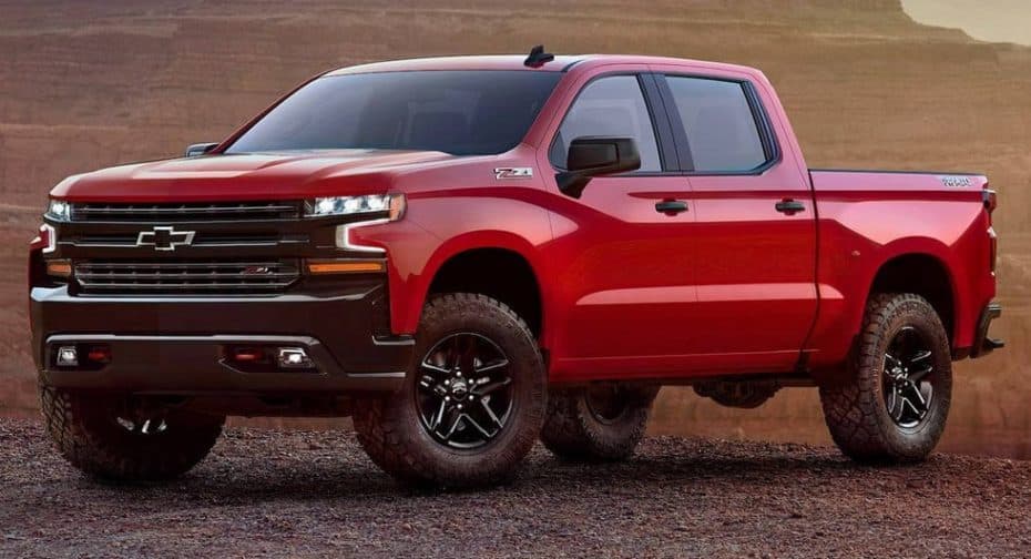 El Chevrolet Silverado 2019 se deja ver antes de su debut en Detroit: Ligeros pero acertados cambios