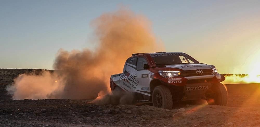 Toyota mejora sus armas para el Dakar 2018: Este es el nuevo Hilux V8 de aspiración natural