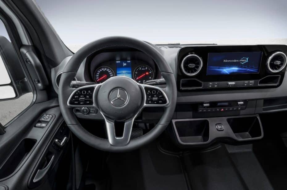 ¡Oficial!: Aquí tienes el interior del nuevo Sprinter de Mercedes-Benz…