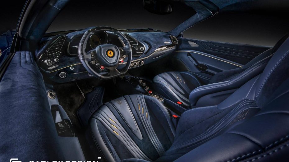 Carlex Design nos trae el interior más opulento jamás visto en un Ferrari 488 Spider: Baño de piel y Alcántara