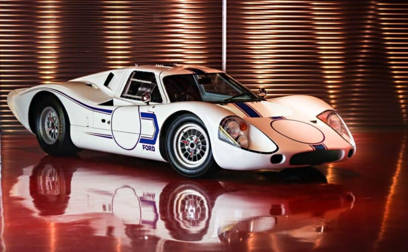 Este espectacular Ford GT40 Mark IV es todo una pedazo de historia y