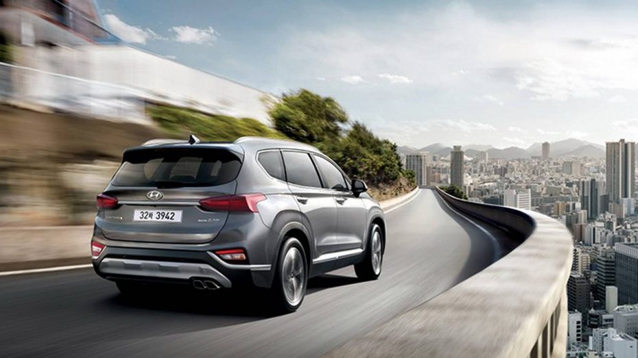 El Hyundai Santa Fe 2018 nos muestra todas sus virtudes en varios vídeos y una galería de imágenes