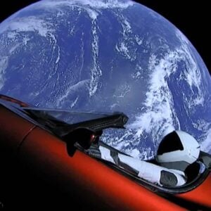 Roadster teaser luna