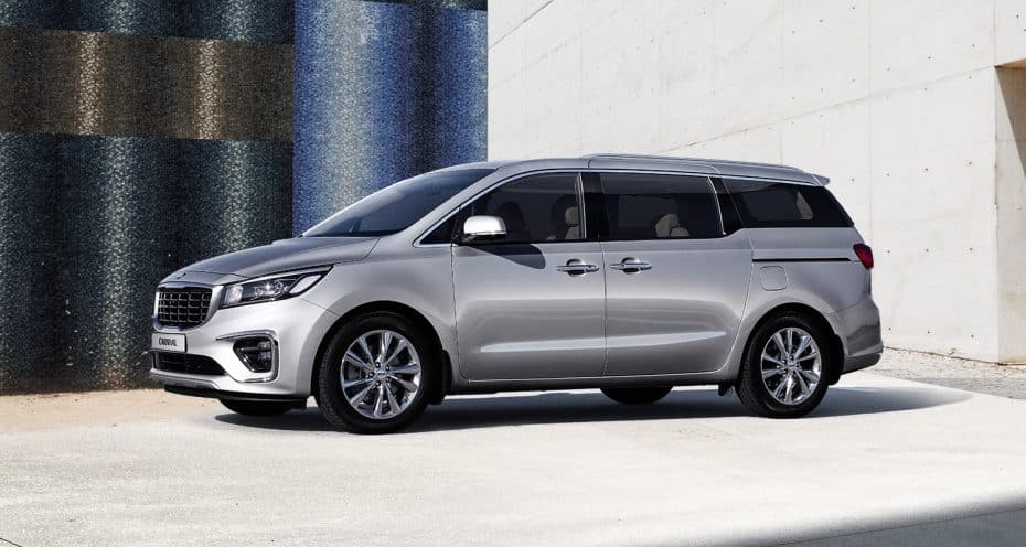 El Kia Grand Carnival se pone al día: Un excelente mpv que no verás en Europa