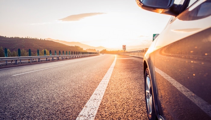 ¿Cuánto cuesta tener un coche en propiedad? Ventajas de alquilar un coche para empresas y particulares