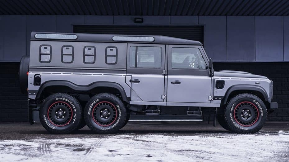 Así es el salvaje Flying Huntsman 6X6 Civilian Carrier de Khan Design ¡Puro músculo artesanal!