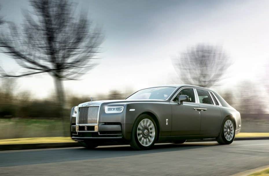 Ojo al stand de Rolls Royce en el Salón de Ginebra: Una verdadera colección de obras de arte