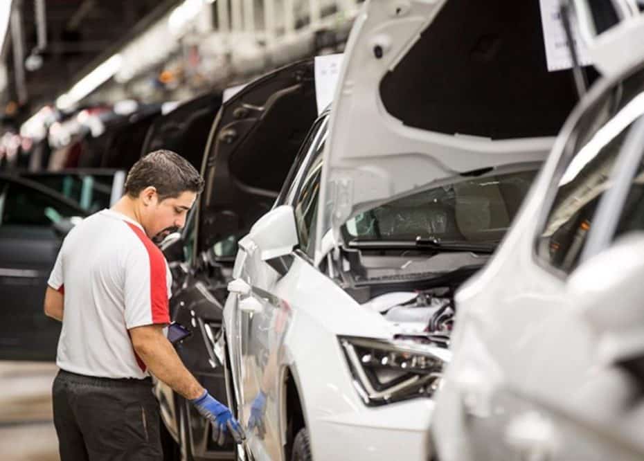 ¡Sorpresas en SEAT!: Un león híbrido enchufable, un crossover y un modelo 100% eléctrico con 500 km de autonomía