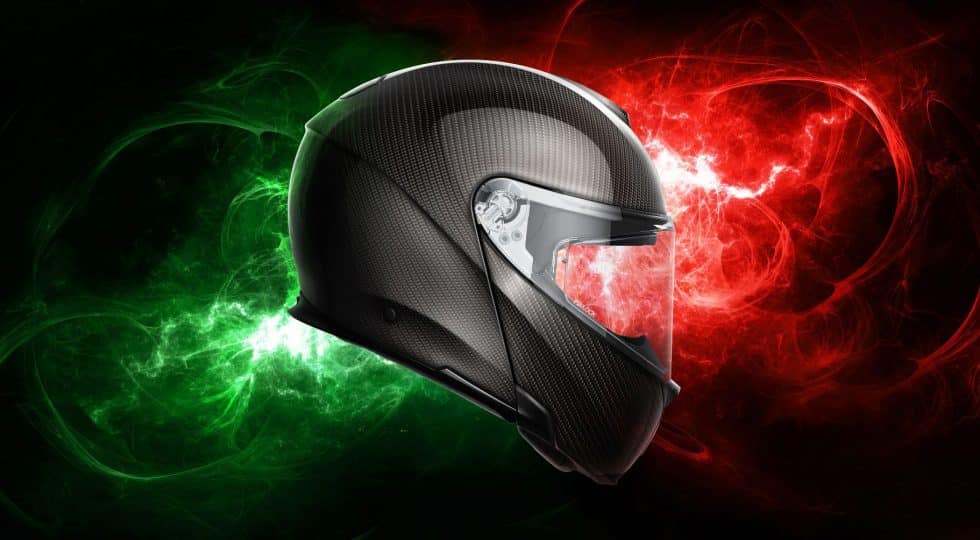 AGV ha creado el primer casco modular fabricado íntegramente en fibra de carbono