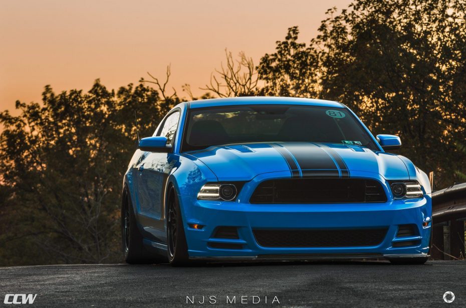 Este Mustang Boss 302 hará que la espera del Shelby GT500 se te haga más amena