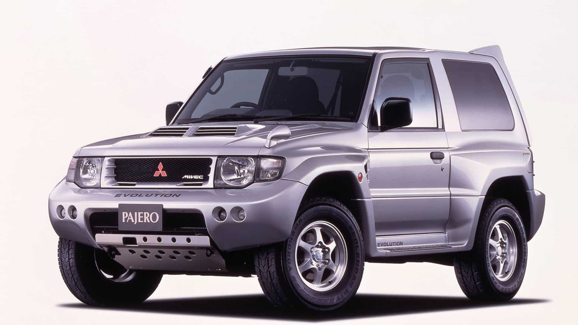 Mitsubishi-Pajero-Evolution-8.jpg