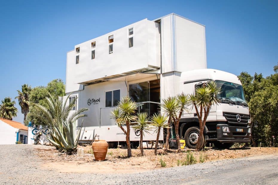 Te presentamos el ‘Truck Surf Hotel’: Una casa sobre ruedas para hacer recorrer el mundo haciendo surf