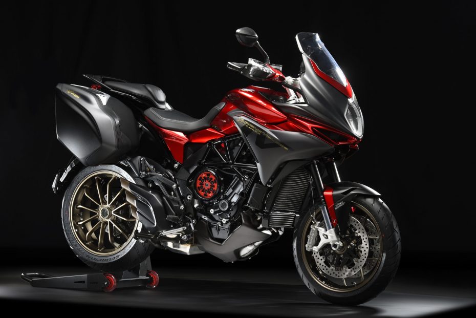 MV Agusta nos presenta la nueva Turismo Veloce Lusso SCS con embrague semi-automático