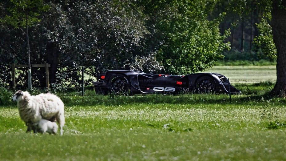 Roborace hará historia en Goodwood: Su coche autónomo completará el trazado en el Festival de Velocidad