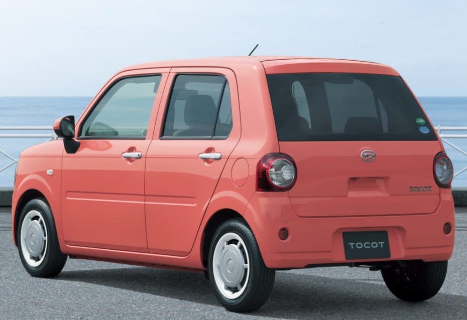 Daihatsu mira tocot