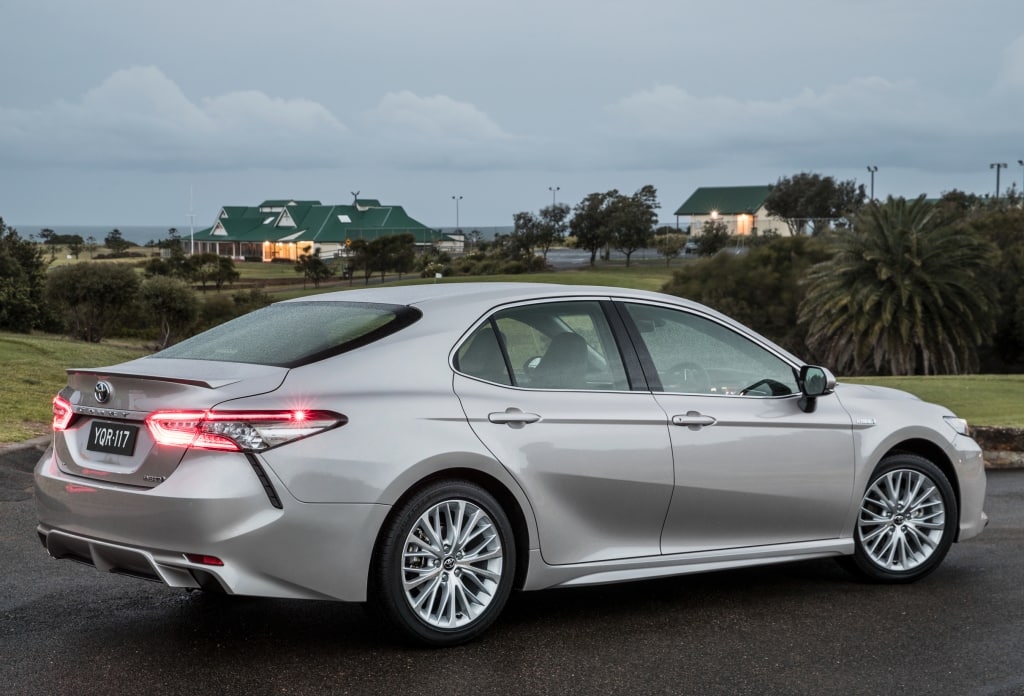 [Imagen: toyota_camry_sl_hybrid_6.jpg]