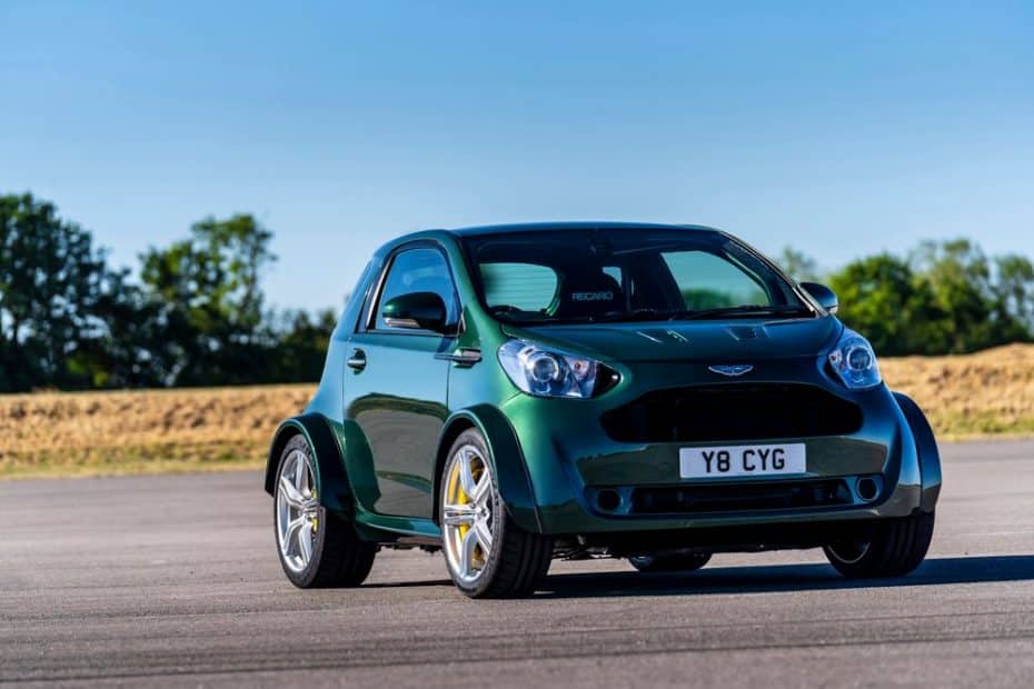 El Aston Martin Cygnet ha vuelto con un motor V8 y 430 CV en sus entrañas