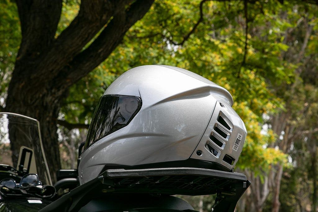 Feher ACH-1: El casco con aire acondicionado que desearás tener en verano