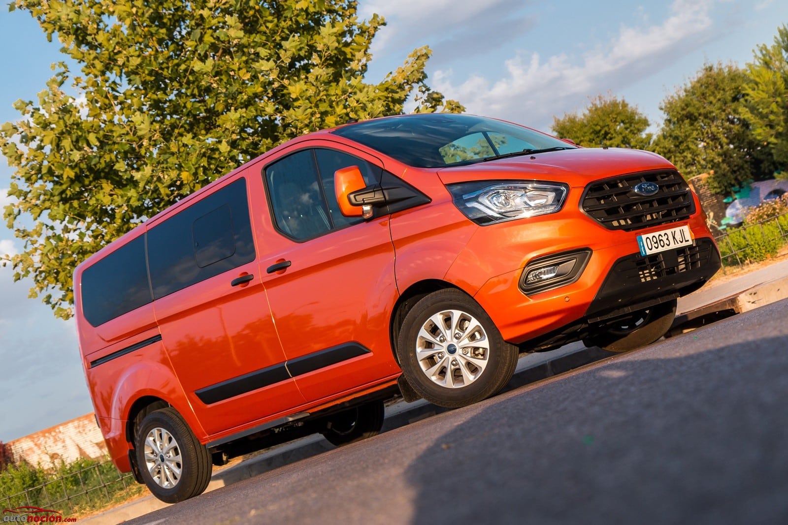 Opinión y prueba Ford Transit Custom Kombi 2.0 TDCi 170 CV