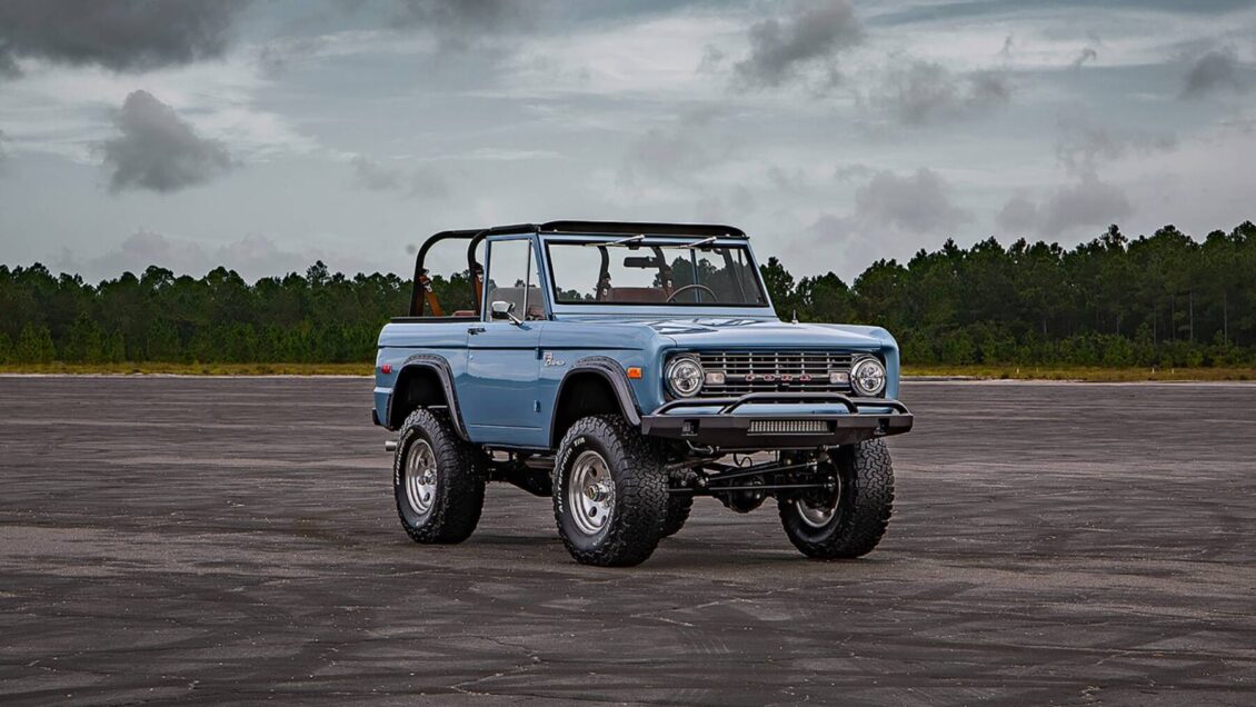 Este Ford Bronco de 1973 está como nuevo tras 1.500 horas de trabajo ¡Y puede ser tuyo!