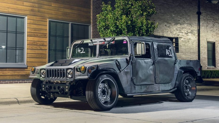 El Hummer H1 de Mil-Spec Automotive se llama Track Titan y está listo para el circuito