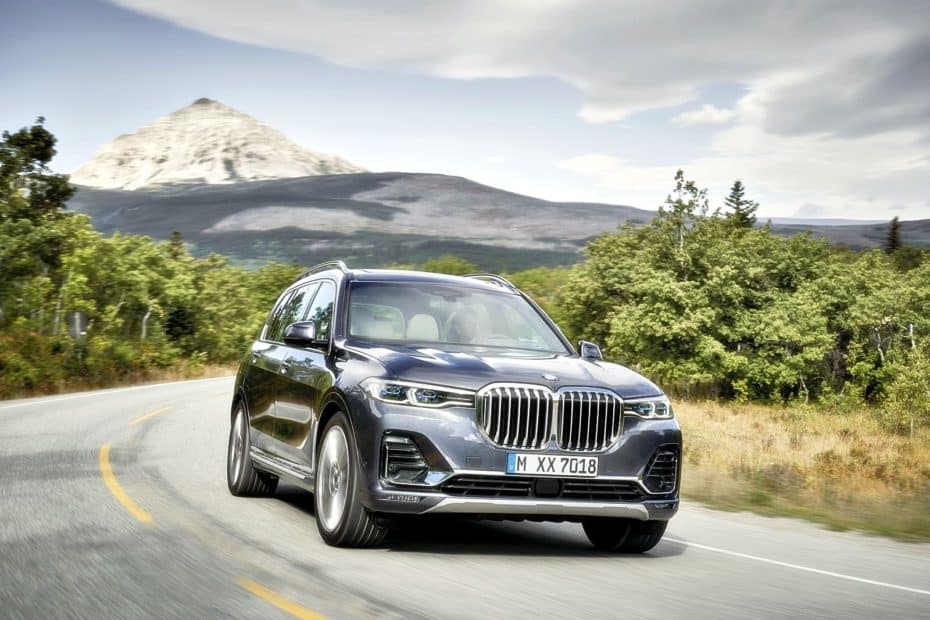 ¡Oficial!: Así es el nuevo BMW X7, un «mastodonte» de 7 plazas cargado de lujo y tecnología