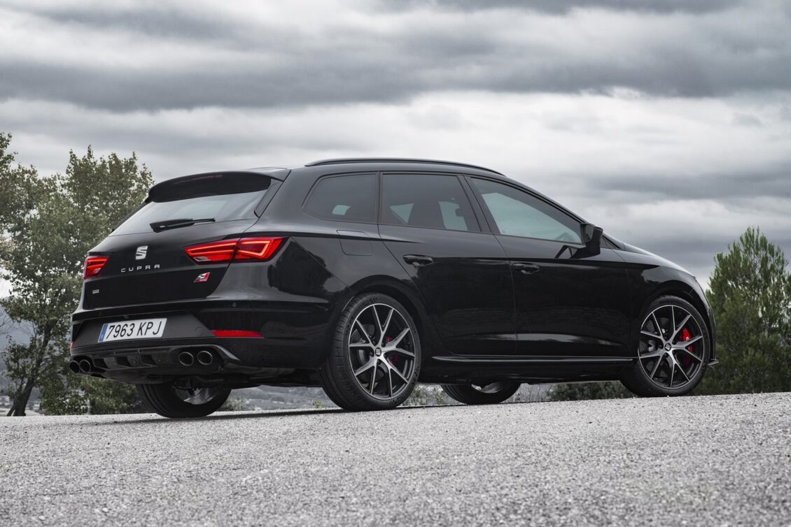 Nuevas imágenes del SEAT León ST CUPRA ‘Black Carbon’: El SEAT León de 50.000 euros