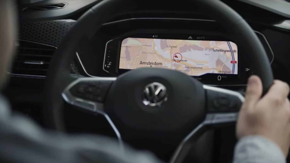 El Volkswagen T-Cross nos muestra nuevos detalles de su interior antes de su debut el día 25