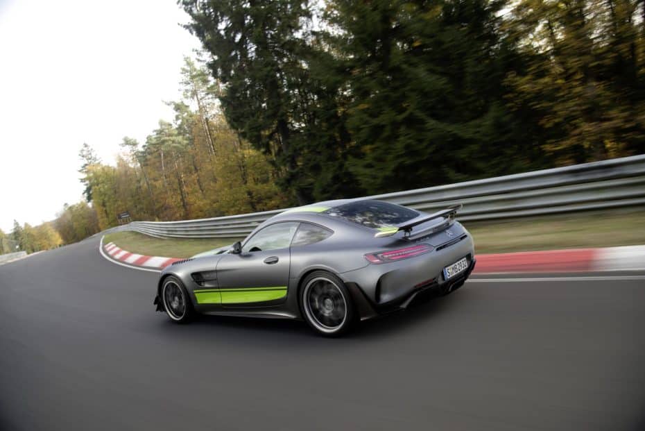 Así es el AMG GT R PRO: La bestia de Nürburgring se presenta como la opción más radical de AMG