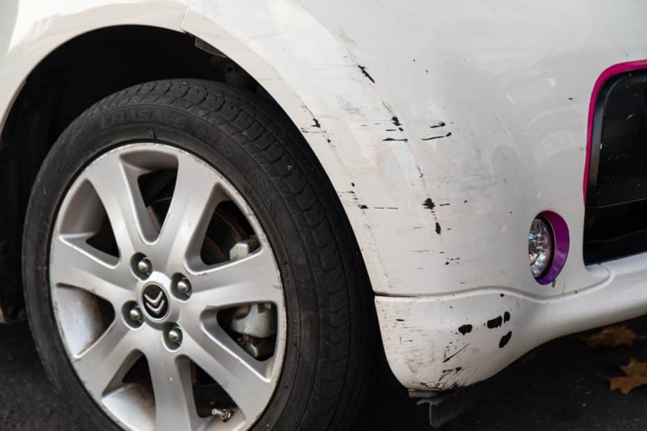 Cómo quitar arañazos del coche