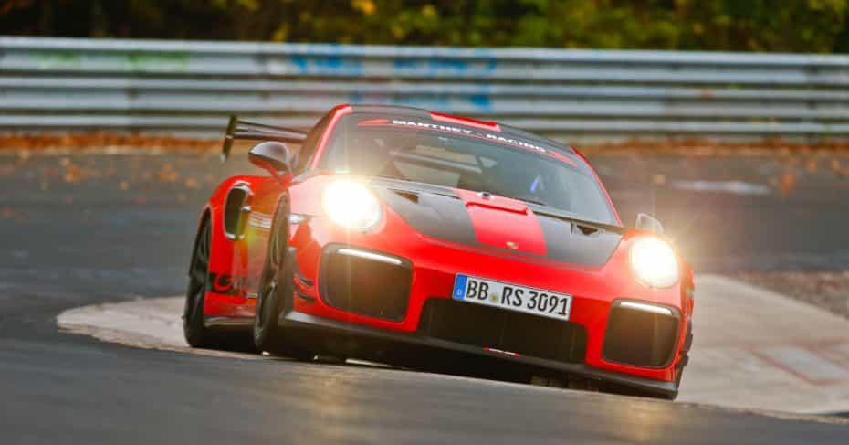 El Porsche 911 GT2 RS de Manthey-Racing arrasa en Nürburgring: Nuevo récord en 6:40.3 minutos