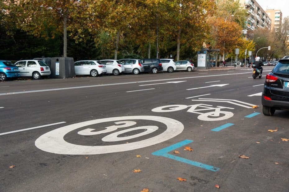 El Gobierno y la DGT trabajan para limitar la velocidad máxima a 30 km/h en todas las ciudades