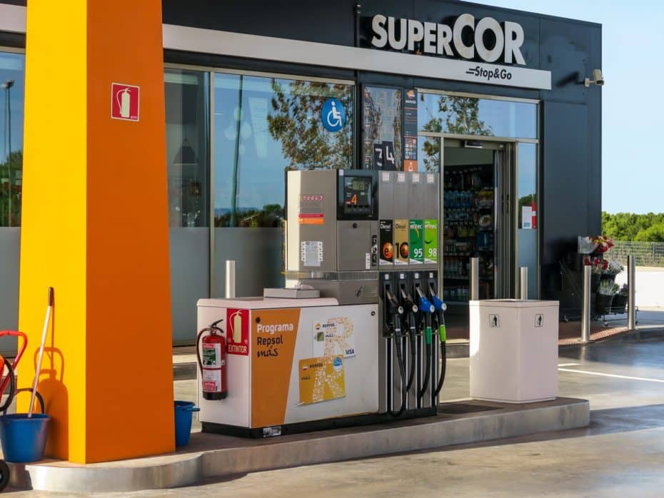 Las amenazas a las que nos exponemos: precio del barril a más de 300 dólares y el litro de gasolina a casi 4 euros…
