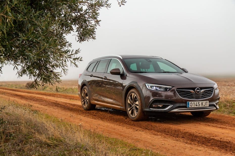 Prueba Opel Insignia Country Tourer 2.0 CDTi BiTurbo 4×4 AT8 210 CV 2018: Soberbia elección