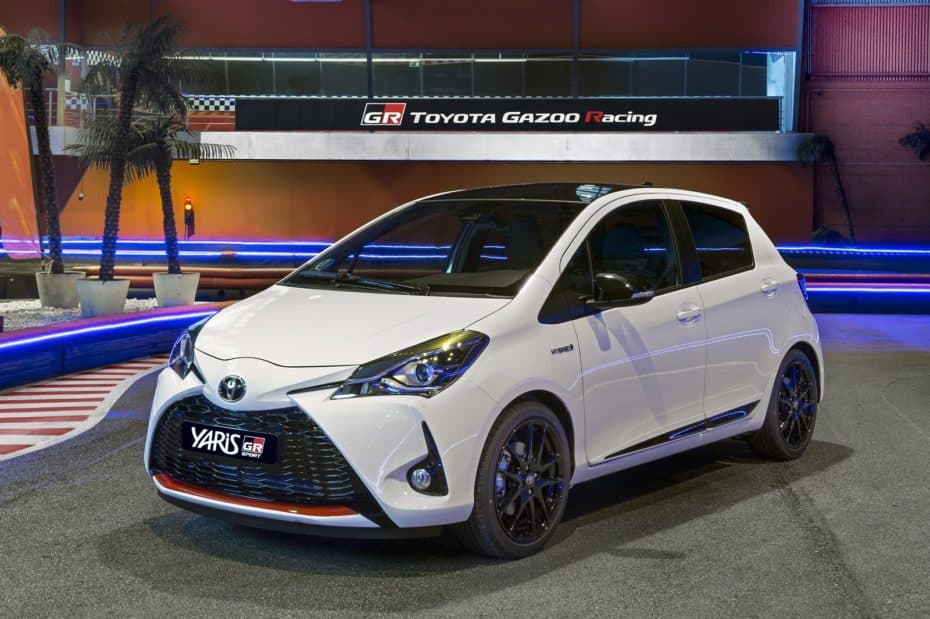 Conocemos al Toyota Yaris GR-SPORT en persona: El híbrido con aspecto y tacto deportivo ya tiene precio