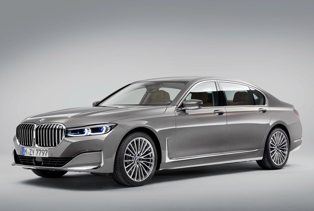 El BMW Serie 7 2019 vuelve a filtrarse horas antes de su debut: Ahora también su nuevo interior