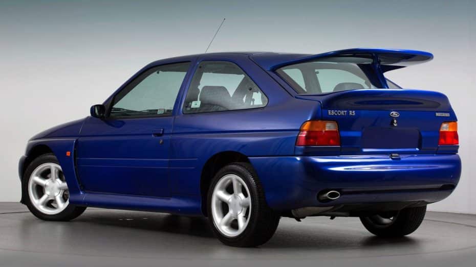 La historia del alerón del Ford Escort RS Cosworth: El ala de la leyenda iba a tener tres pisos