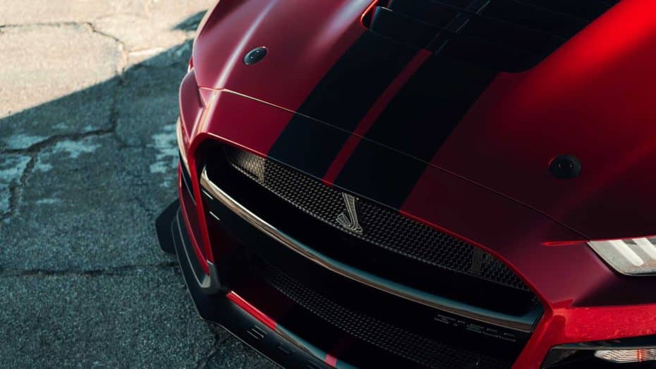 Estas franjas decorativas del Ford Mustang GT500 cuestan lo mismo que un Dacia Sandero
