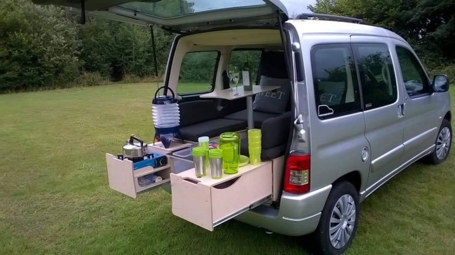 Con este kit de Campal puedes convertir en una camper tu comercial ligero por 1.200€