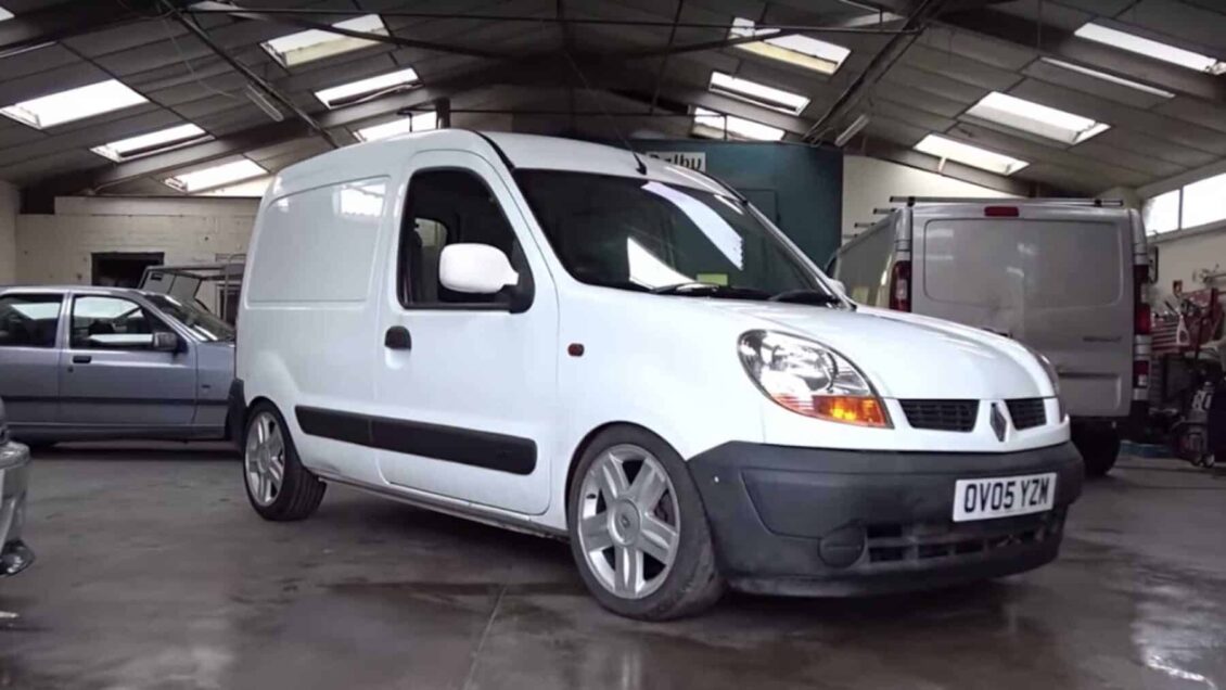 Que no te engañe su aspecto de furgoneta de reparto: Esta Renault Kangoo tiene el motor de un Mégane RS