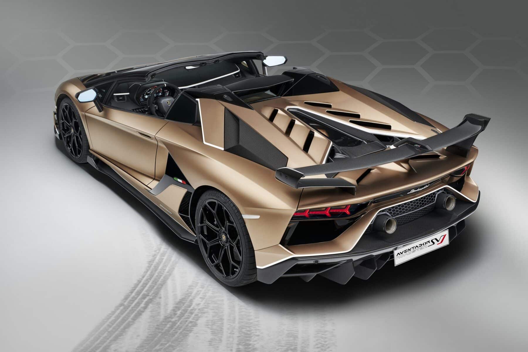 Descubrir 116+ imagen precio lamborghini aventador svj roadster ...