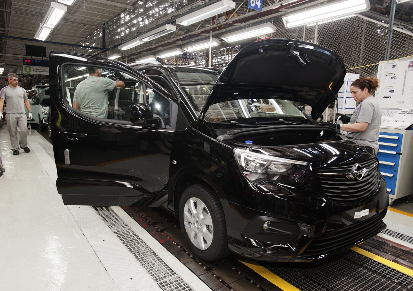 Vehicle production in Spain also continues to decline