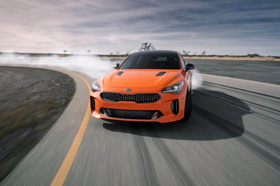 Kia Stinger GTS, una edición limitada con modo Drift y fibra de carbono a punta pala