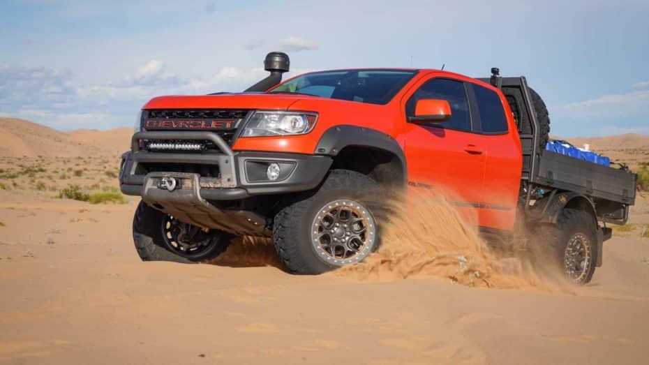 El Chevrolet Colorado Bison ZR2 de AEV en versión chasis es todavía más radical y capaz