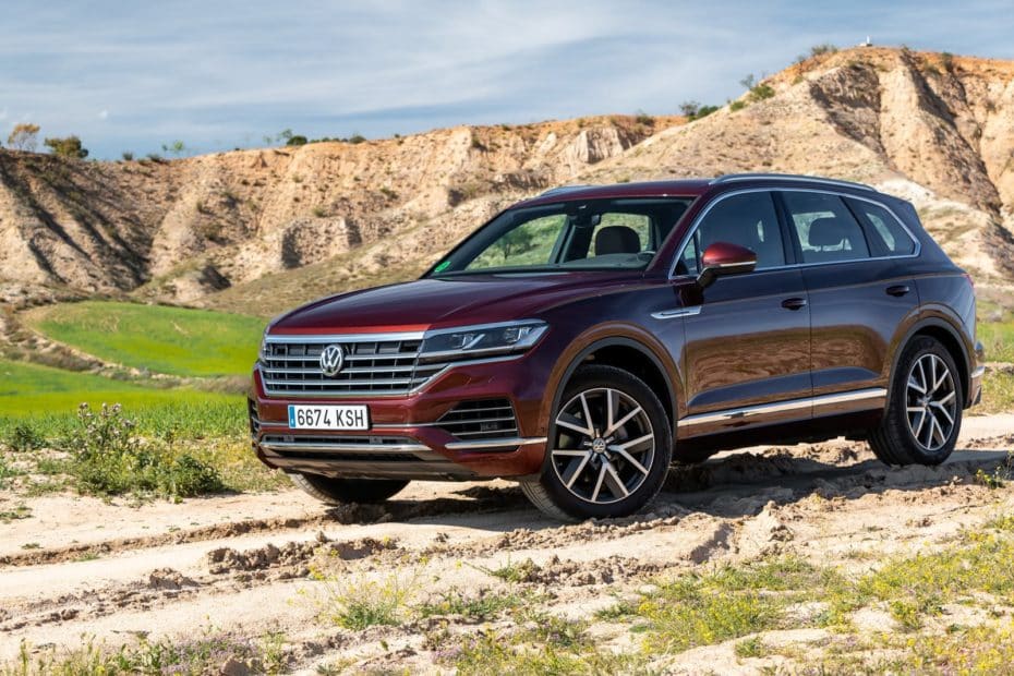 Prueba Volkswagen Touareg Premium 3.0 V6 TDI 231 CV 2019: La ‘barcaza’ se siente más ligera que nunca